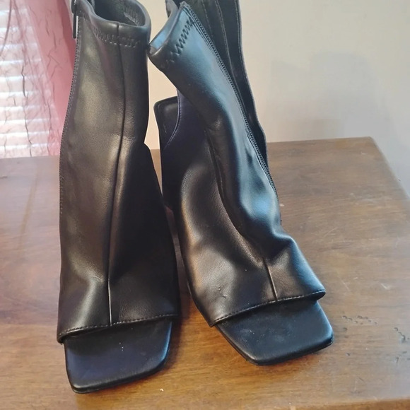 Steve Madden Women's Transfer Pump Heel Booties - Picture 2 of 7